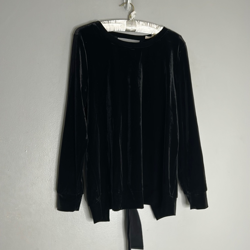 Entro black velvet ladder cut open back long sleeve sweatshirt small oversized